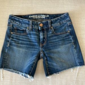 American Eagle Size 00 Jean Shorts